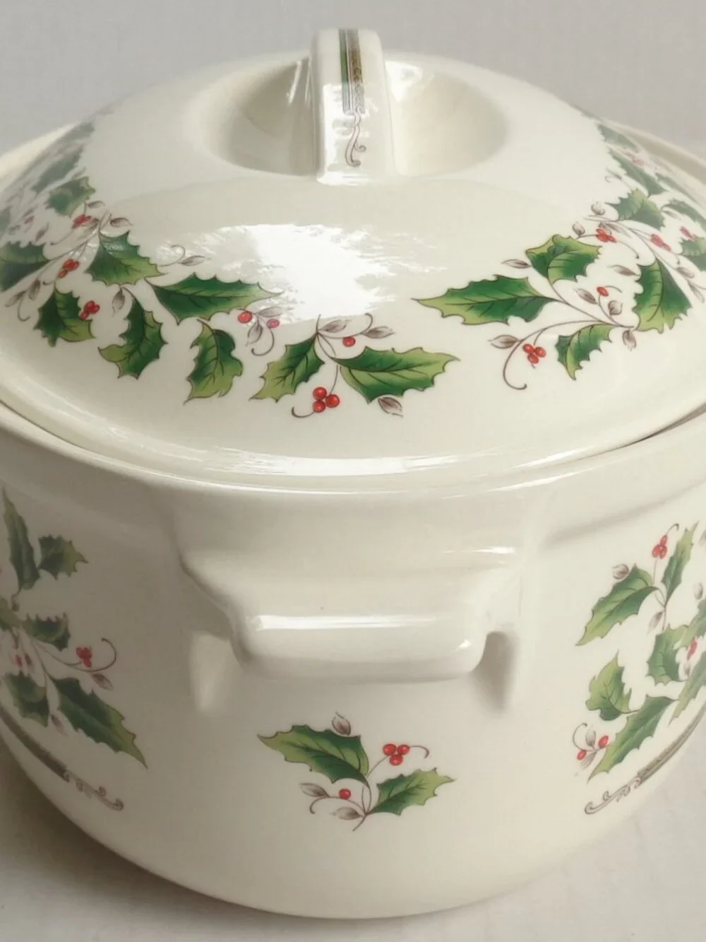Vintage Holly Holiday Covered Casserole